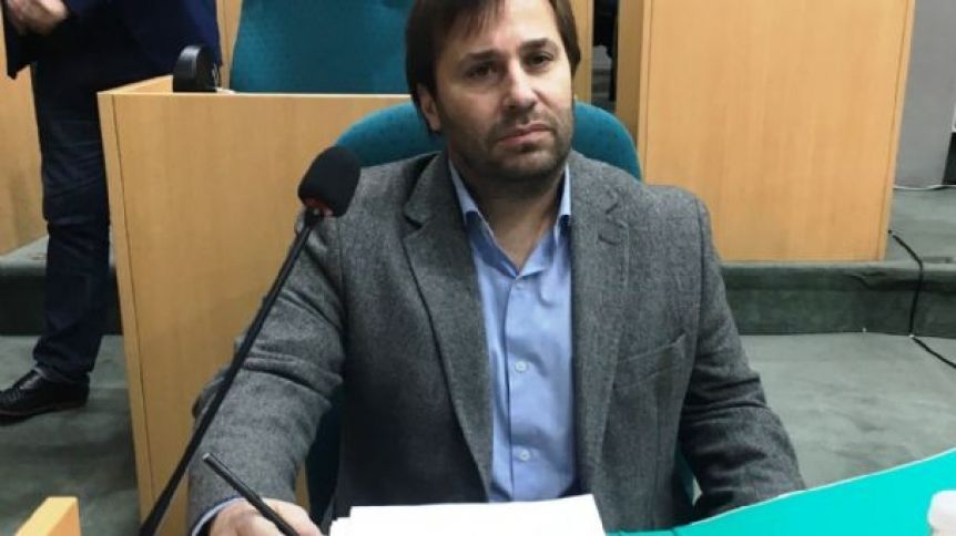 Desde la oposición criticaron la posibilidad de desdoblar las elecciones