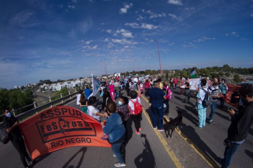 Conflicto: Trabajadores de la salud pública realizarán paro por 5 días consecutivos y cortes de ruta
