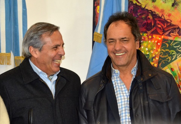 Neuquén:Azul y Naranja combinan