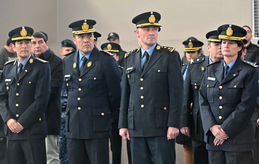 Cambios en la plana mayor de la Policía: asumieron los nuevos directores