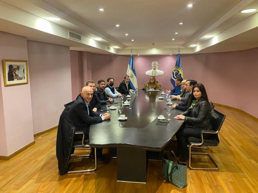 Cotillo anunció el pago del aguinaldo tras las gestiones realizadas en Buenos Aires