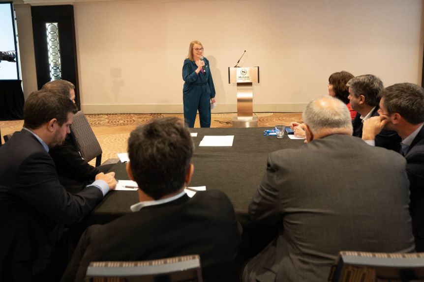 Ante los líderes de la industria minera, Alicia Kirchner destacó la producción de la Provincia y presentó un activo digital