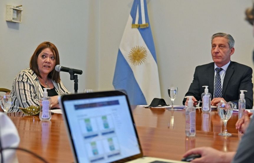Renunció la ministra Florencia Perata