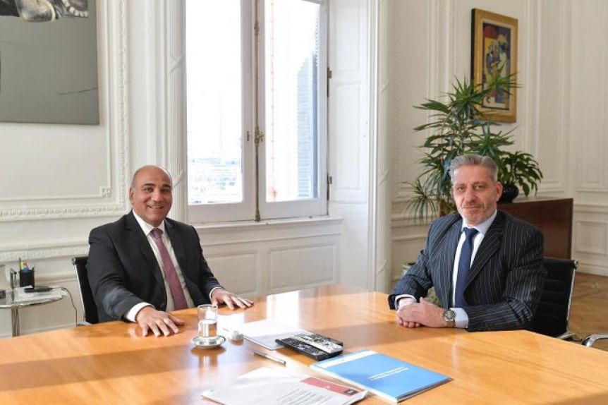 Arcioni se reunió con Manzur para