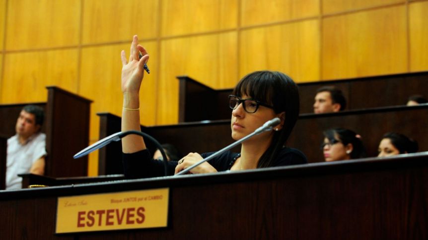 La oposición quiere limitar el uso del lenguaje inclusivo en la Provincia
