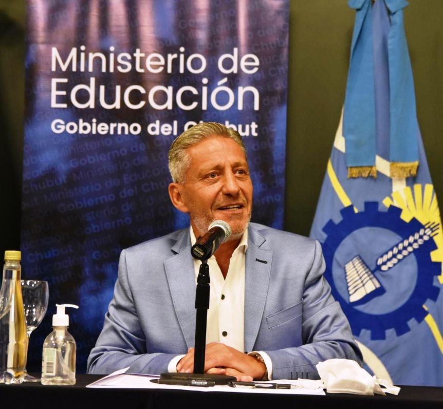 Qué dijo Arcioni sobre la decisión de Saunders y quiénes están en carpeta para el reemplazo