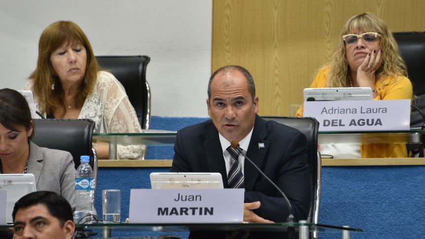 Desde Juntos por el Cambio quieren que los extranjeros paguen por usar los servicios de salud