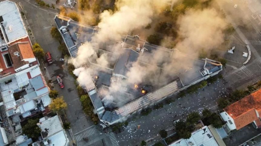 Según Aguilera, las obras de reconstrucción en Casa de Gobierno por los incendios están costando más de 110 millones de pesos