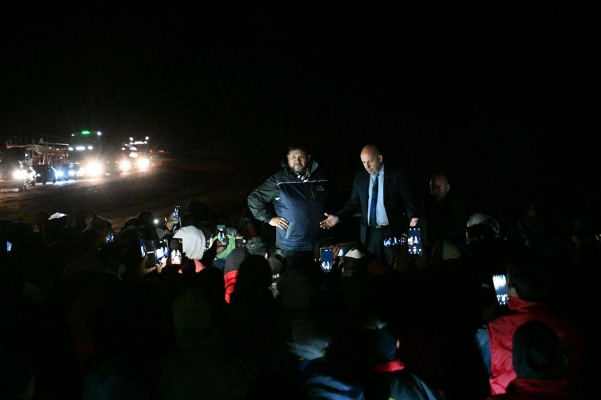 Trabajadores de la pesca levantaron los cortes, pero se mantienen expectantes