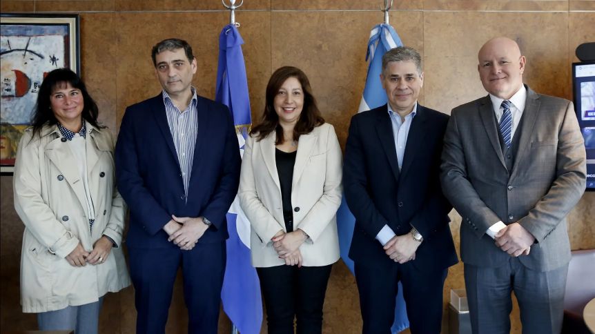 En búsqueda de consolidar el vínculo con YPF, Carreras avanzó con la revisión de inversiones de la compañía en Rio Negro