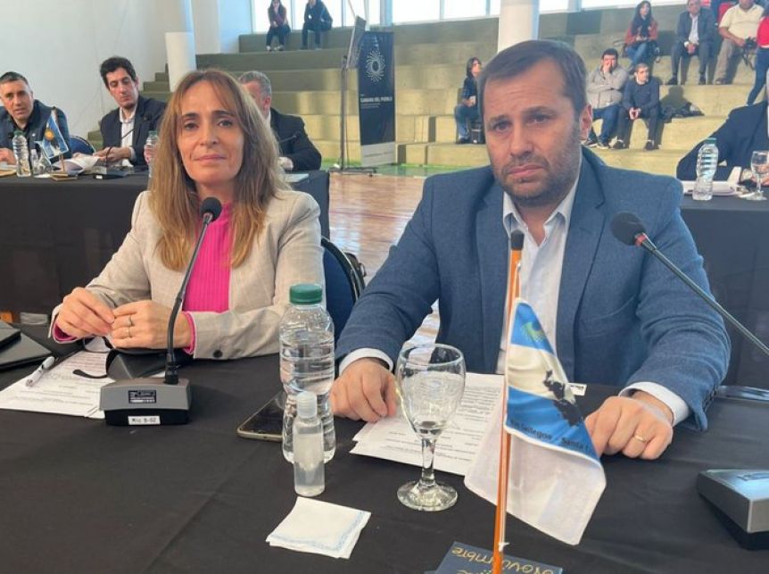 Legislatura itinerante: fuertes cruces entre el FdT y la oposición hicieron fracasar la sesión
