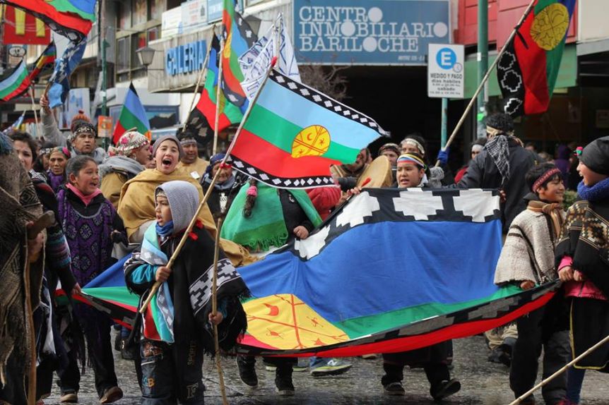 Pidiendo reforma judicial y constitucional, las comunidades mapuches también se expresaron contra el ataque a CFK