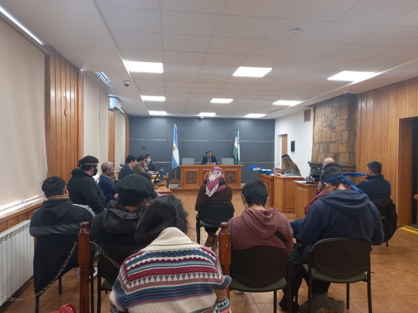 La audiencia por la causa contra los mapuches Buenuleo fue interrumpida por amenaza de bomba