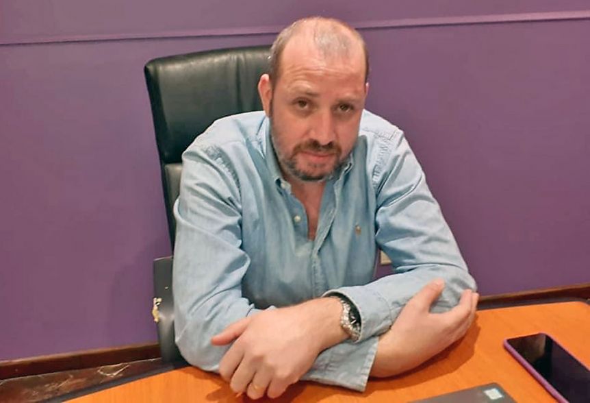 Escándalo en Piedra Buena: acusan al Intendente y a su padre de pagar gastos personales con fondos municipales