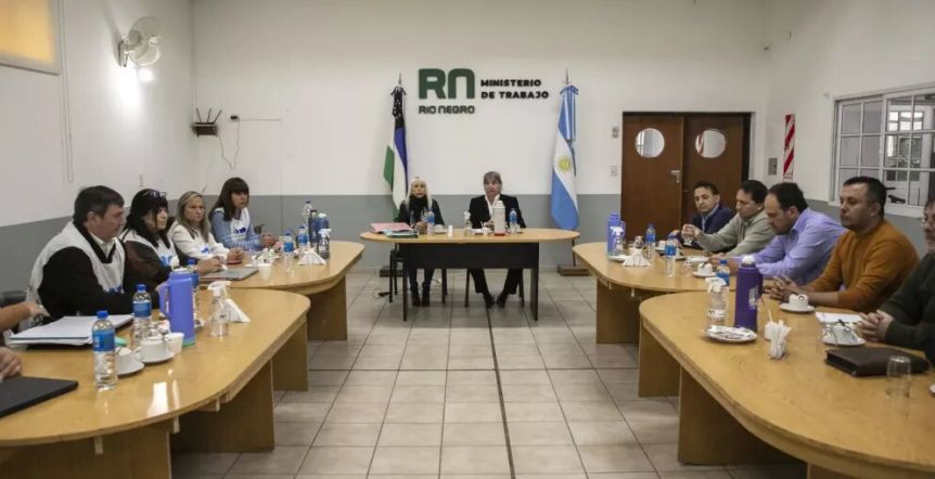 Conflicto Docente: El gobierno planteó nueva propuesta que UnTER analizará