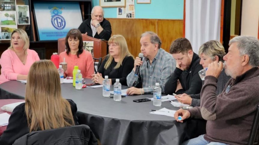 Polémica convocatoria: denuncian