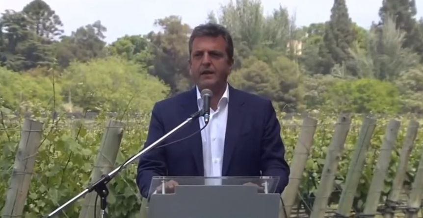 Massa anunció un dólar diferencial para las economías regionales y aportes no reintegrables