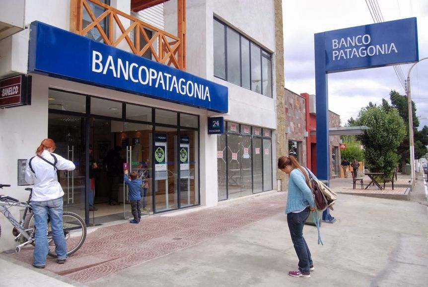 Empleados estatales de diversos puntos de la provincia denunciaron vaciamiento en sus cuentas