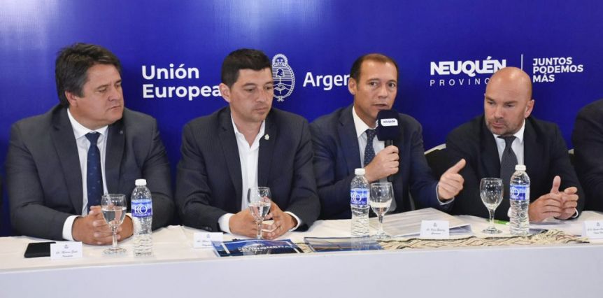 Gutiérrez adelantó que avanza la posibilidad de exportar gas a Europa