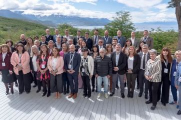 El Parlamento Patagónico sesionó en “Base Marambio” donde Santa Cruz asumió la Presidencia