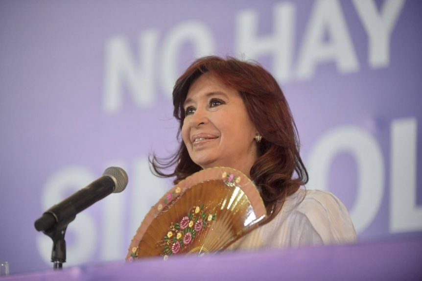 Cristina encabeza un mega-acto con expectativas sobre su mensaje en medio de la interna