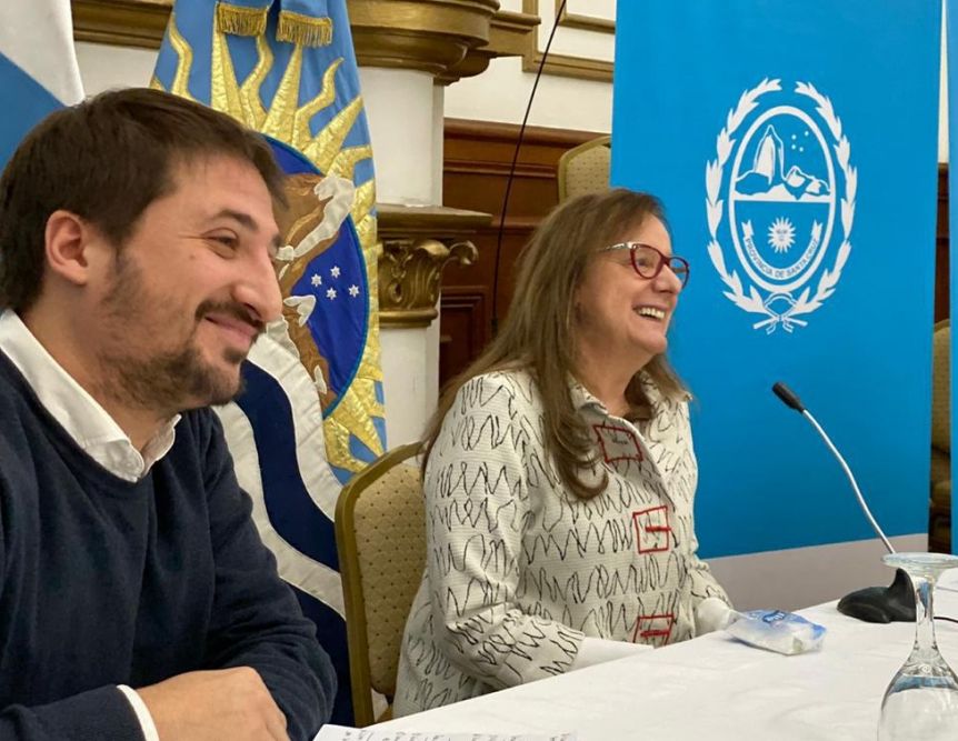 Ministro dejó abierta la puerta de un tercer mandato de Alicia aunque postula a tres intendentes