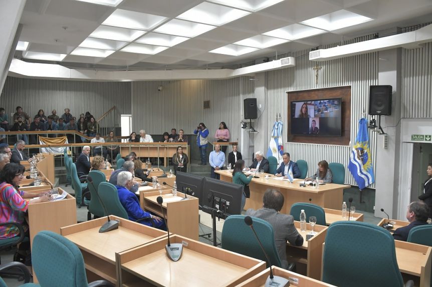 En la Legislatura no hubo feriado y se aprobó la ampliación del ejido urbano de Río Gallegos