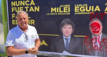 Escrachan afiches de políticos en la vía pública aumentando la temperatura a las campañas