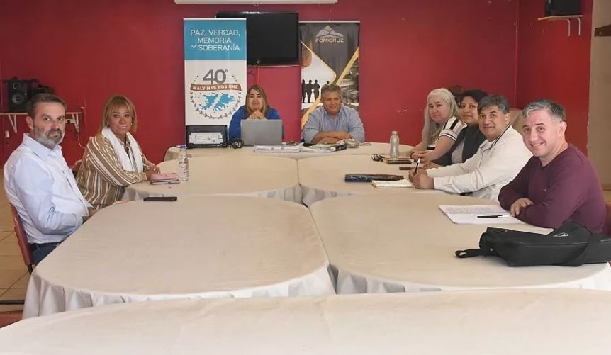 La Provincia avanza en la negociación con los gremios docentes