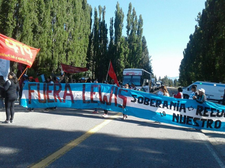 La izquierda marchará al Lago Escondido: