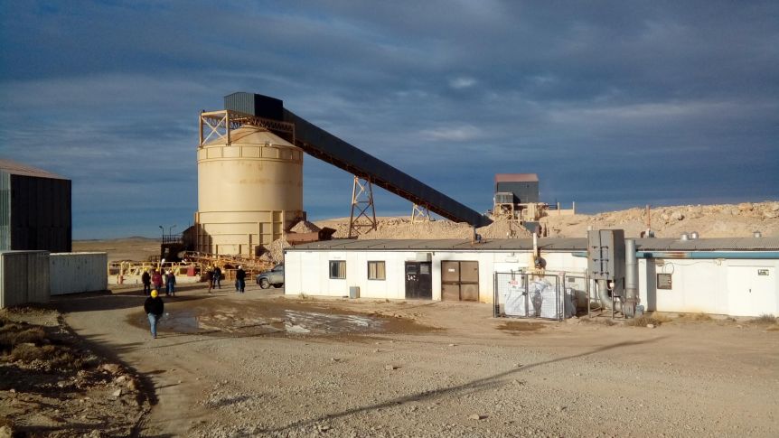 Malestar del gremio minero por el cierre de Manantial Espejo, la monopolización de Pan American Silver y la inacción del Gobierno
