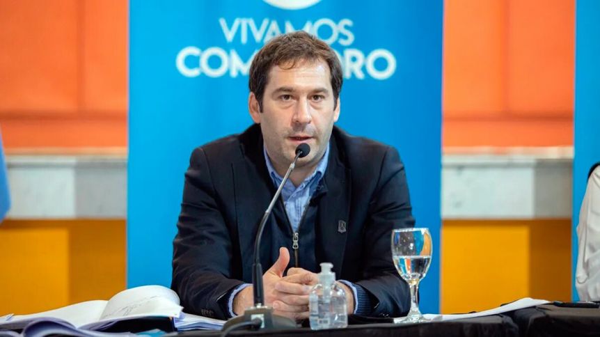 Luque ratificó sus intenciones de ir por la gobernación y arrojó una dura crítica a Milei