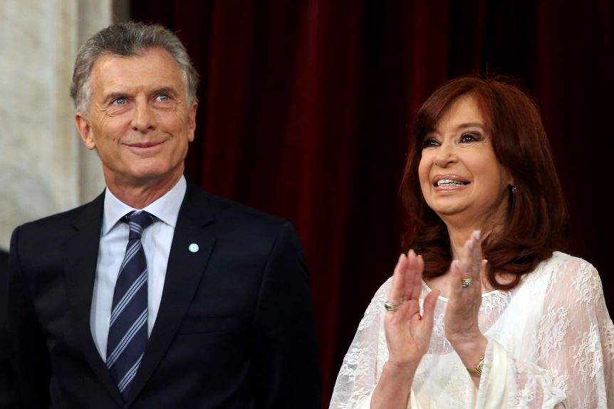 Macri y Cristina copan la agenda política en plena crisis de los dos tanques electorales