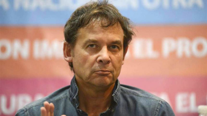 Volcado a la campaña, Costa propone eliminar el IVA para detener la inflación