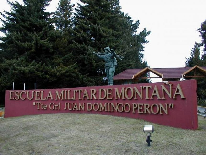 La Cámara Federal intimó a un juez de Bariloche y ordenó frenar la entrega de tierras a mapuches