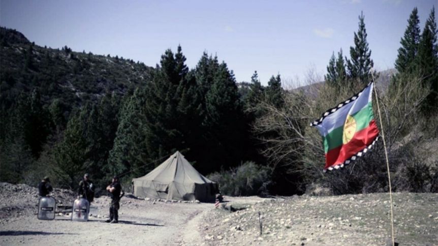 La Corte Suprema ordenó la suspensión de la entrega de tierras a las comunidades mapuches