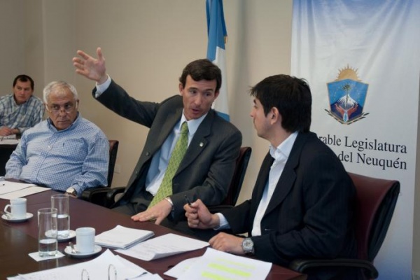Elosú Larumbe el elegido de Jorge Sapag para el TSJ