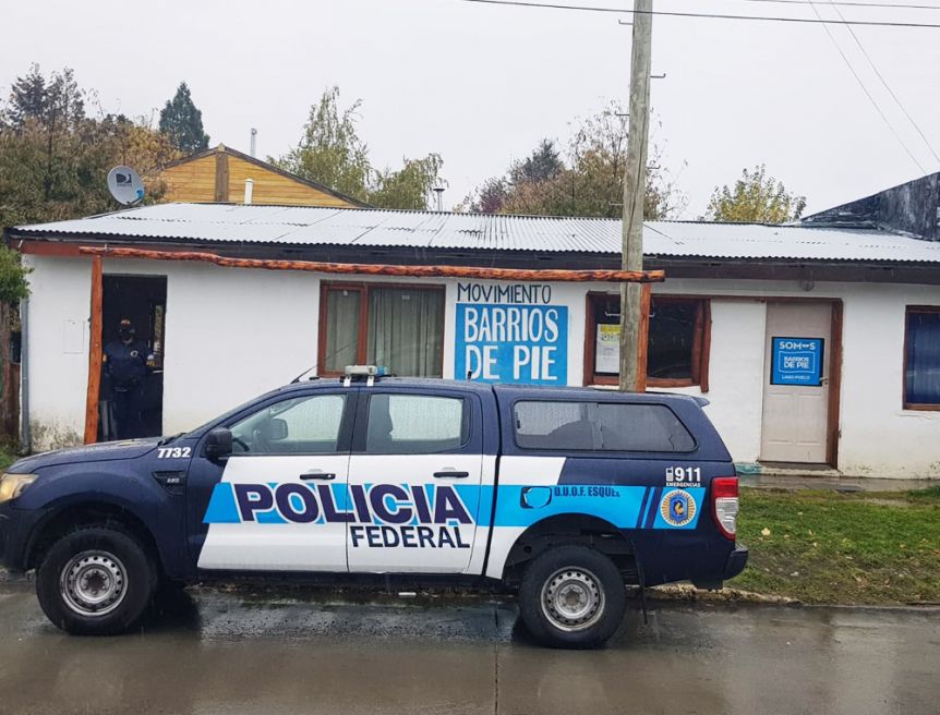 Escándalo en Lago Puelo: allanaron un falso merendero de Barrios de pie y secuestraron casi 6 kilos de marihuana