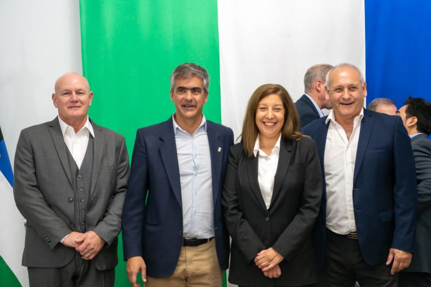 Carreras le tomó juramento a los ministros que vuelven a sus funciones