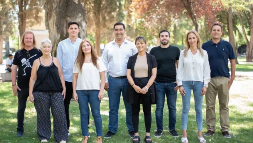 Todavía no asumieron y ya se sacan chispa: cruces en Cumplir por una banca en el Concejo