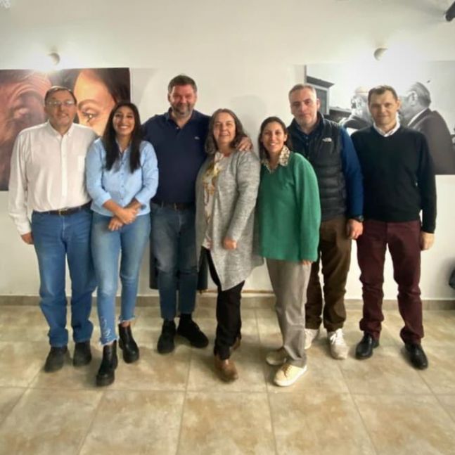 ¿El PJ de Esquel rumbo a la unidad? Saunders declinó su candidatura y se une al sector de Igón