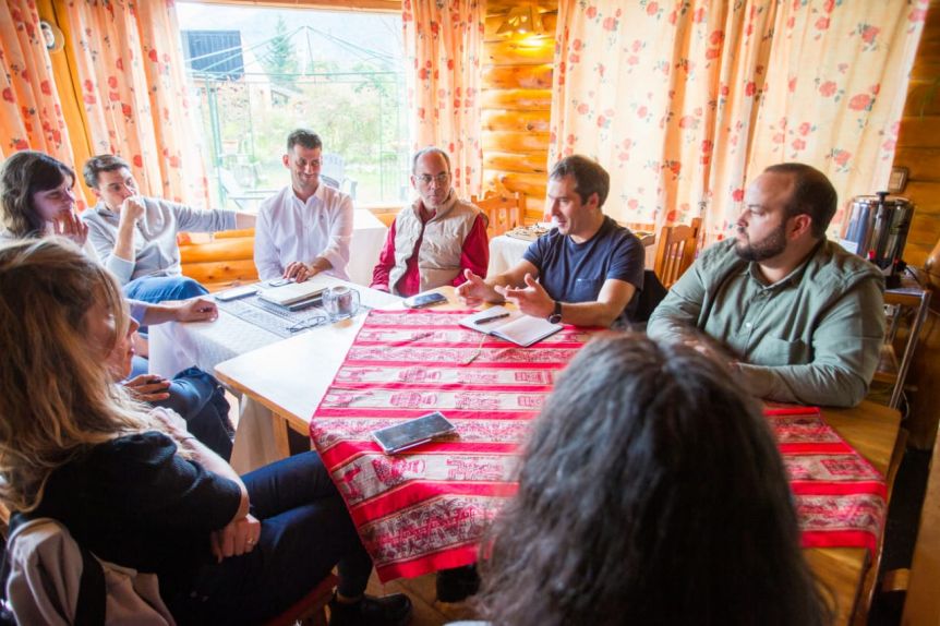 Modo campaña: Luque se reunió con prestadores turísticos de la Cordillera