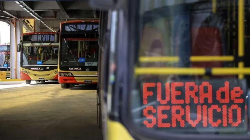Se levantó el paro de colectivos de corta y media distancia