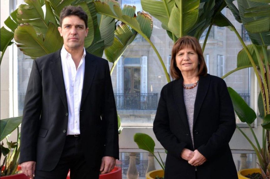 Se bajó un precandidato a gobernador del PRO