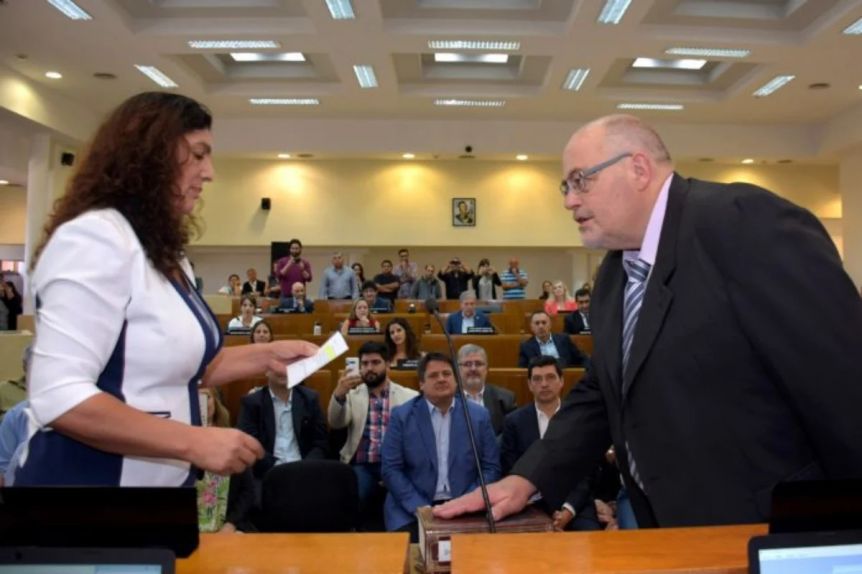 Tras ser electo para la Defensoría del Pueblo, Jorge Rey dejará de pertenecer al MPN