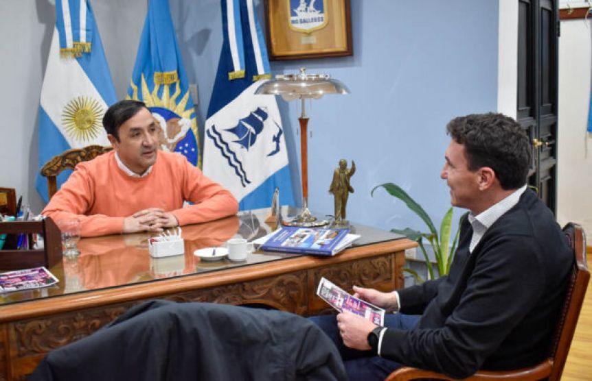 Con el traje de Gobernador, Grasso ya puso en la mira a los puertos de la región