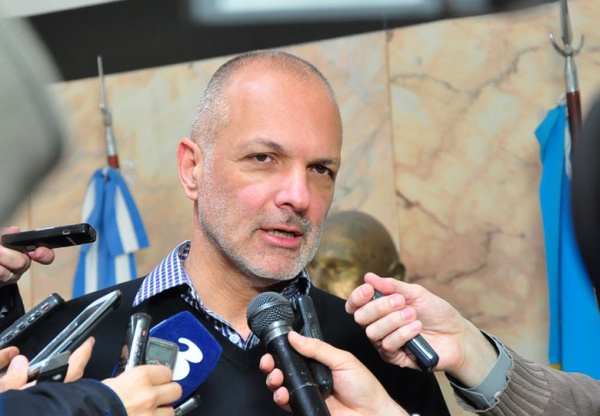 “Macri se negó a firmar el acuerdo que firmó Scioli”
