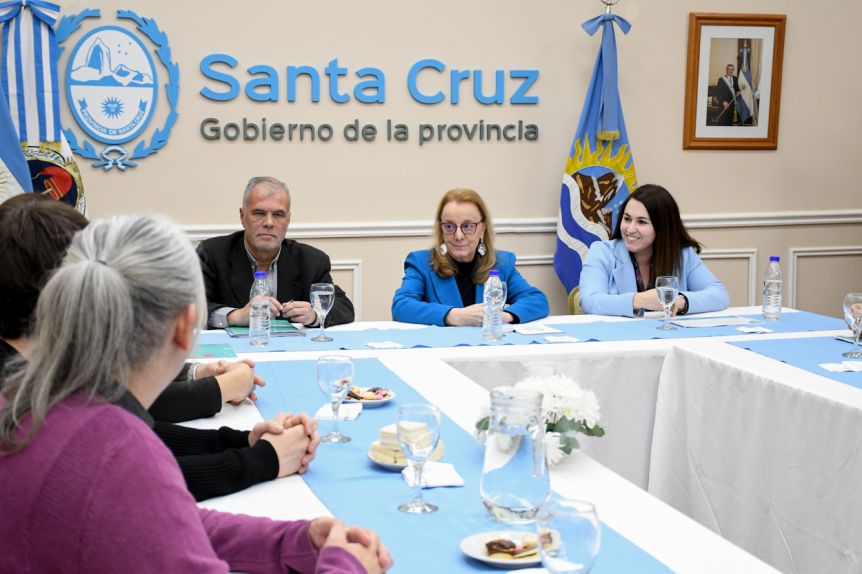 En medio de un largo conflicto con el gremio docente, Alicia Kirchner anuncia obras para 14 nuevos jardines