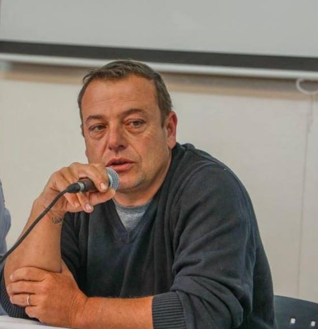 Elecciones en Bariloche: en modo campaña, el compañero de fórmula de Carreras se toma licencia
