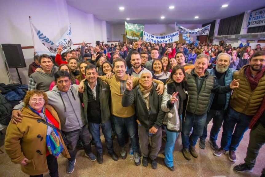 En modo campaña, cumbre de Luque con los candidatos a intendentes en el interior provincial